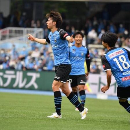 Soi kèo phạt góc Guangzhou vs Kawasaki Frontale, 16h ngày 18/4