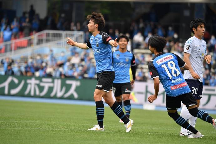 Soi kèo phạt góc Guangzhou vs Kawasaki Frontale, 16h ngày 18/4