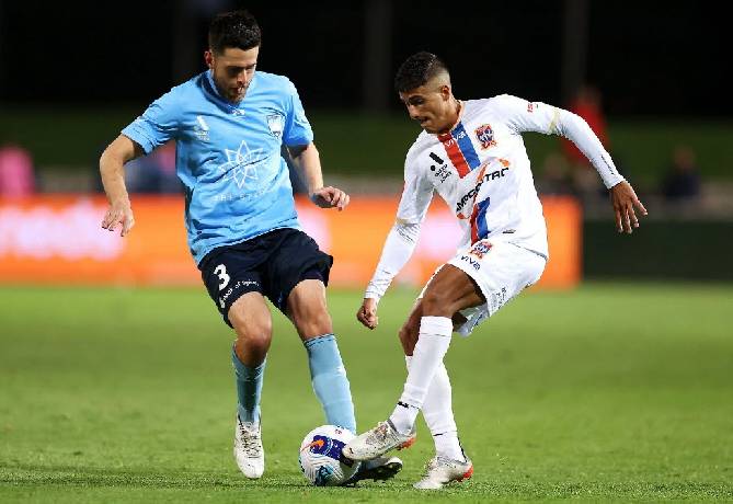 Soi kèo phạt góc Newcastle Jets vs Sydney, 15h45 ngày 25/3