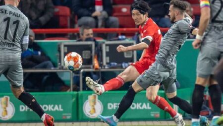 Soi kèo phạt góc Union Berlin vs Cologne, 1h30 ngày 2/4