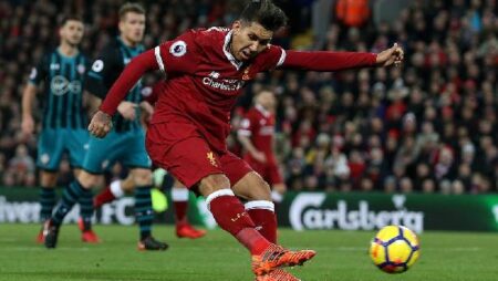 Tiên tri mèo Cass dự đoán Liverpool vs MU, 2h ngày 20/4