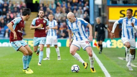 Soi kèo chẵn/ lẻ Huddersfield vs Burnley, 2h ngày 30/7