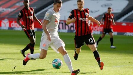 Soi kèo, dự đoán Macao Eintracht Frankfurt vs Torino, 19h30 ngày 15/7