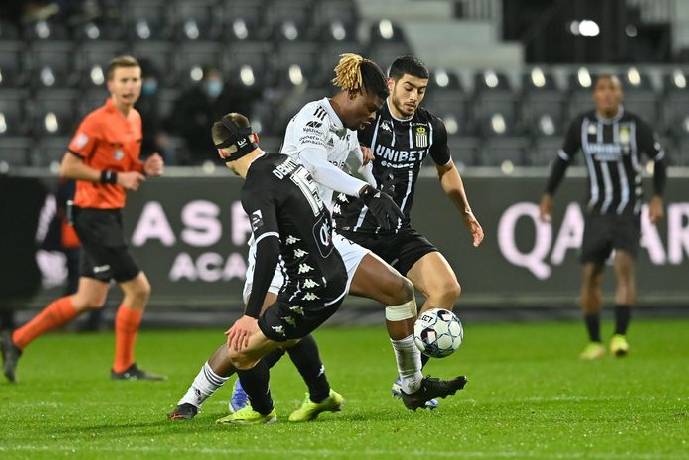 Soi kèo phạt góc Charleroi vs Eupen, 21h ngày 23/7