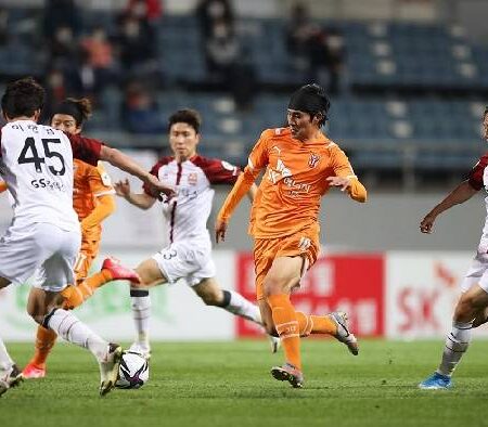 Soi kèo phạt góc Gimcheon Sangmu vs Jeju, 17h ngày 5/7