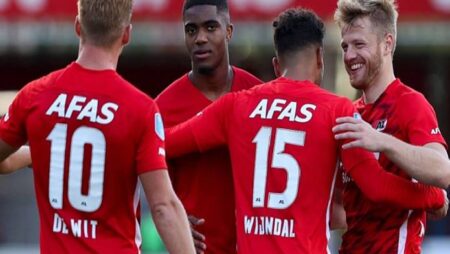 Soi kèo tài xỉu AZ Alkmaar vs Tuzla hôm nay, 01h30 ngày 22/07