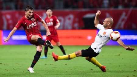 Phân tích kèo hiệp 1 Shanghai Port vs Shenzhen, 18h30 ngày 16/8