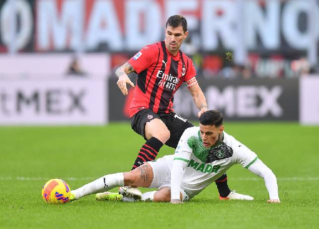 Soi kèo đặc biệt Sassuolo vs AC Milan, 23h30 ngày 30/8