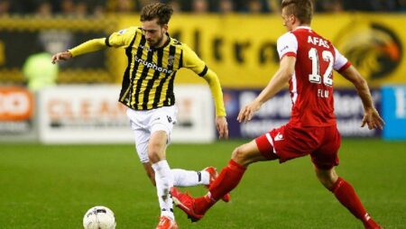 Soi kèo, dự đoán Macao Rotterdam vs AZ, 21h45 ngày 14/8