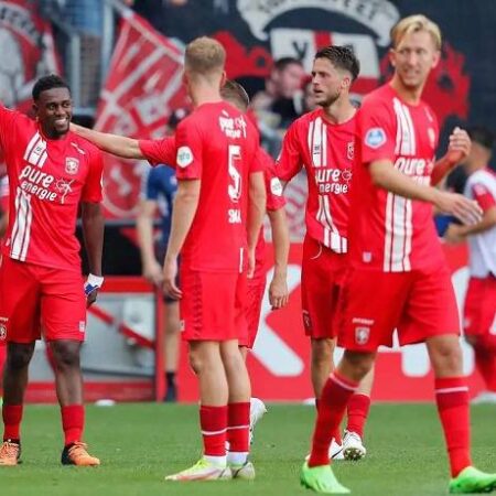 Soi kèo, dự đoán Macao Twente vs Excelsior 2h00 ngày 1/9