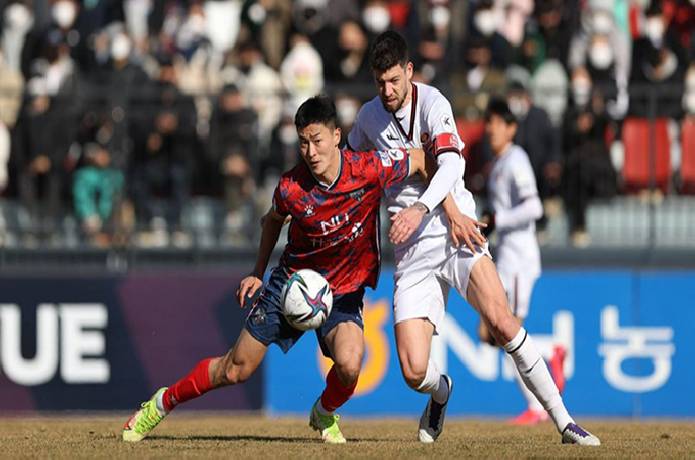 Soi kèo phạt góc Gimcheon Sangmu vs Seoul, 17h ngày 15/8