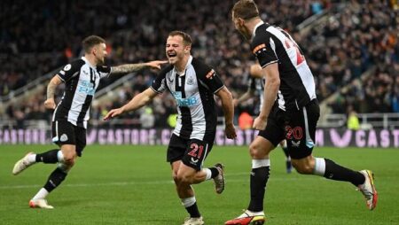 Soi kèo phạt góc Newcastle vs Nottingham Forest, 21h ngày 6/8