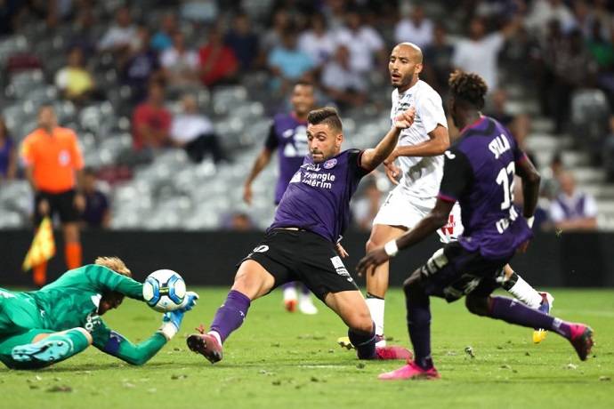 Soi kèo phạt góc Toulouse vs Nice, 18h00 ngày 7/8