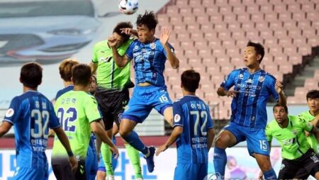 Soi kèo phạt góc Ulsan vs Seoul, 18h00 ngày 2/8