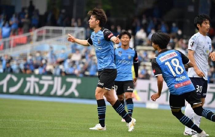 Soi kèo phạt góc Vissel Kobe vs Yokohama F. Marinos, 18h ngày 18/8