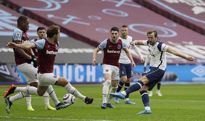 Soi kèo phạt góc West Ham vs Tottenham, 1h45 ngày 1/9