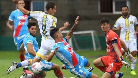 Soi kèo tài xỉu Colon Santa Fe vs Arsenal Sarandi hôm nay 7h30 ngày 12/8