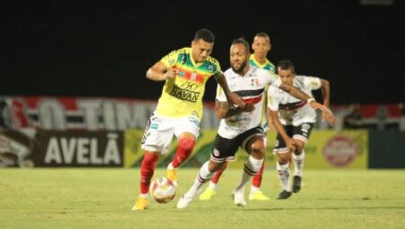 Soi kèo tài xỉu CSA/AL vs Brusque hôm nay, 6h30 ngày 10/8