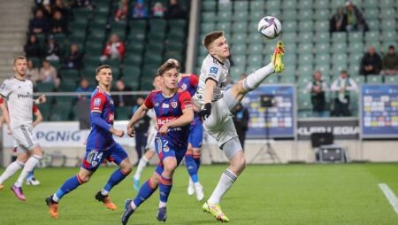 Soi kèo tài xỉu Legia Warsaw vs Piast Gliwice hôm nay 1h30 ngày 6/8