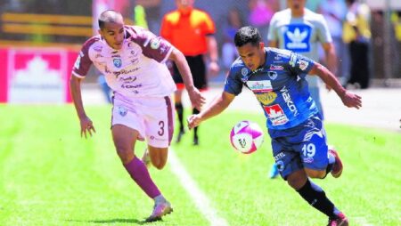 Soi kèo tài xỉu Puntarenas vs Municipal Grecia hôm nay, 8h ngày 12/8