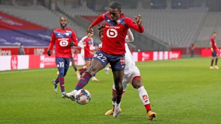 Soi kèo phạt góc Montpellier vs Lille, 18h00 ngày 4/9