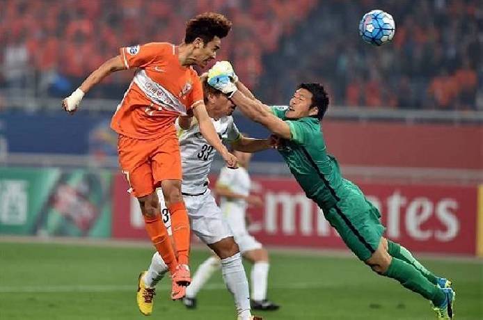 Soi kèo phạt góc Shanghai Port vs Guangzhou City, 16h30 ngày 25/9