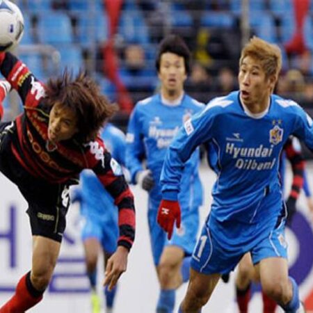 Soi kèo phạt góc Ulsan vs Pohang, 14h30 ngày 11/9