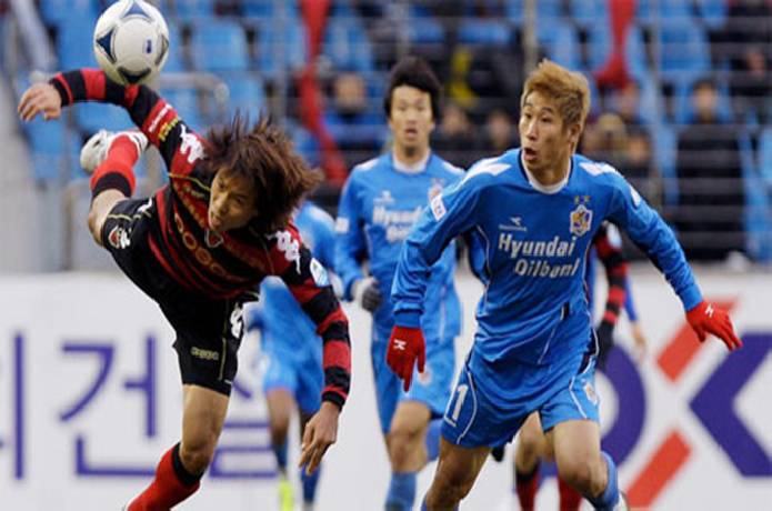 Soi kèo phạt góc Ulsan vs Pohang, 14h30 ngày 11/9