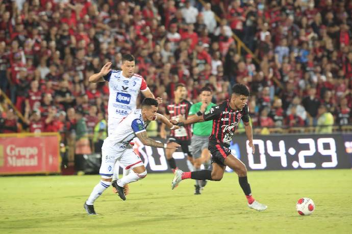 Soi kèo tài xỉu Cartaginés vs Alajuelense hôm nay, 9h ngày 30/9