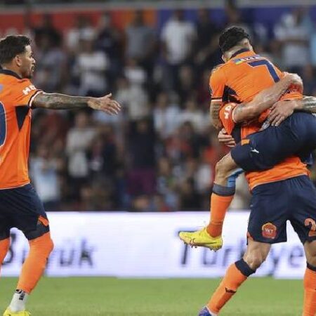 Soi kèo tài xỉu Hearts vs Istanbul hôm nay, 23h45 ngày 8/9