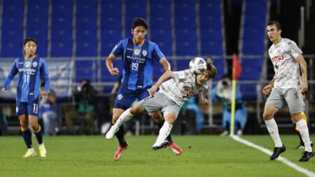 Máy tính dự đoán bóng đá 15/10: Gangwon vs Ulsan