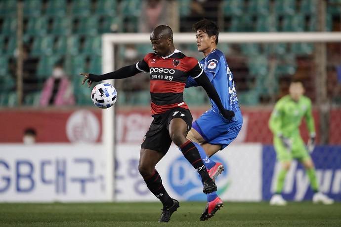 Phân tích kèo hiệp 1 Pohang Steelers vs Ulsan, 13h00 ngày 11/10