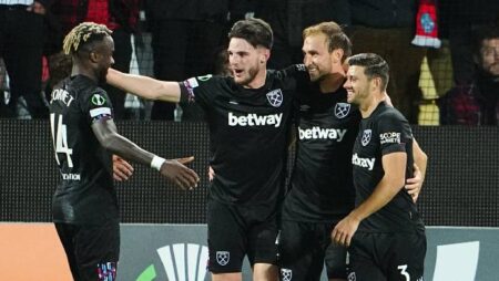 Phân tích kèo hiệp 1 West Ham vs Silkeborg, 2h ngày 28/10