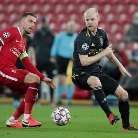 Soi kèo phạt góc Ajax vs Liverpool, 2h ngày 27/10