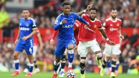 Soi kèo phạt góc Everton vs MU, 1h ngày 10/10