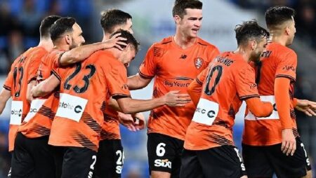 Soi kèo tài xỉu Brisbane Roar vs Macarthur hôm nay, 13h ngày 8/10