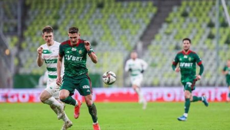 Soi kèo tài xỉu Slask Wroclaw vs Warta Poznan hôm nay, 0h ngày 4/10