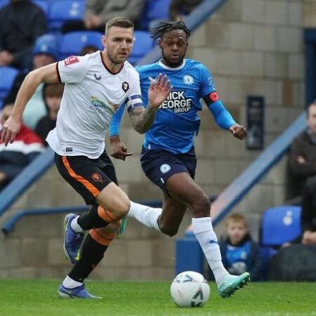 Soi kèo, dự đoán Macao Salford vs Peterborough, 2h45 ngày 17/11