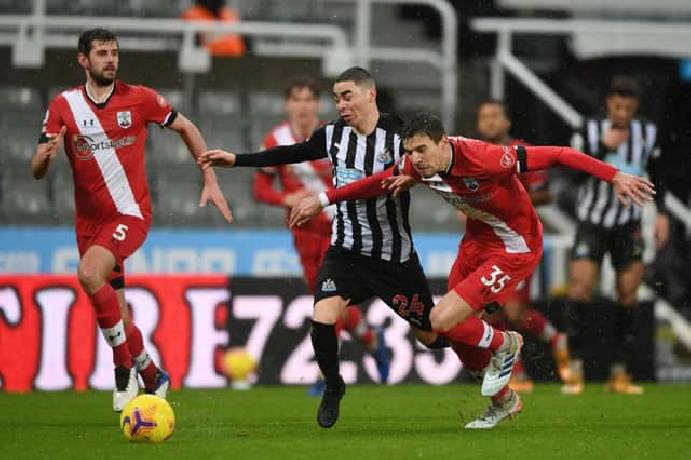 Soi kèo phạt góc Southampton vs Newcastle, 21h00 ngày 6/11