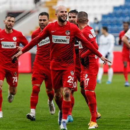 Soi kèo tài xỉu Sivasspor vs Umraniyespor hôm nay, 18h30 ngày 12/11