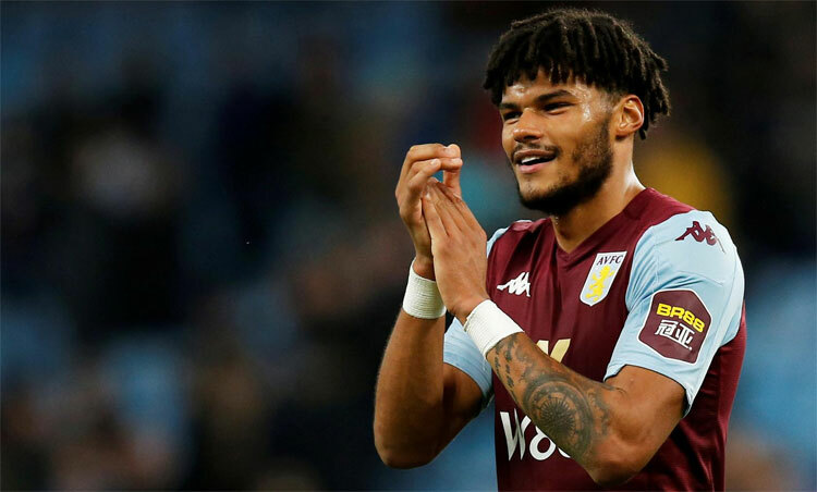 Mings sẵn sàng trở lại chiến đấu giành vé trụ hạng cùng Aston Villa. Ảnh: Reuters.
