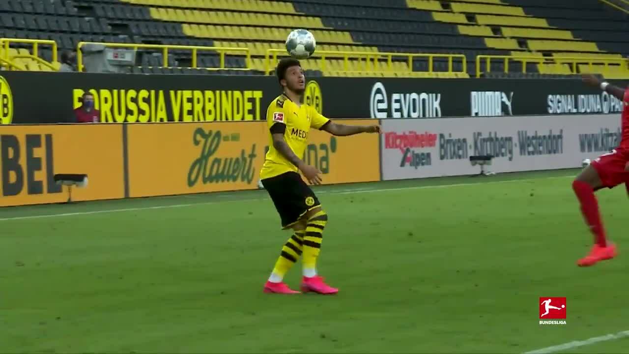 Tài nghệ của Sancho ở Bundesliga